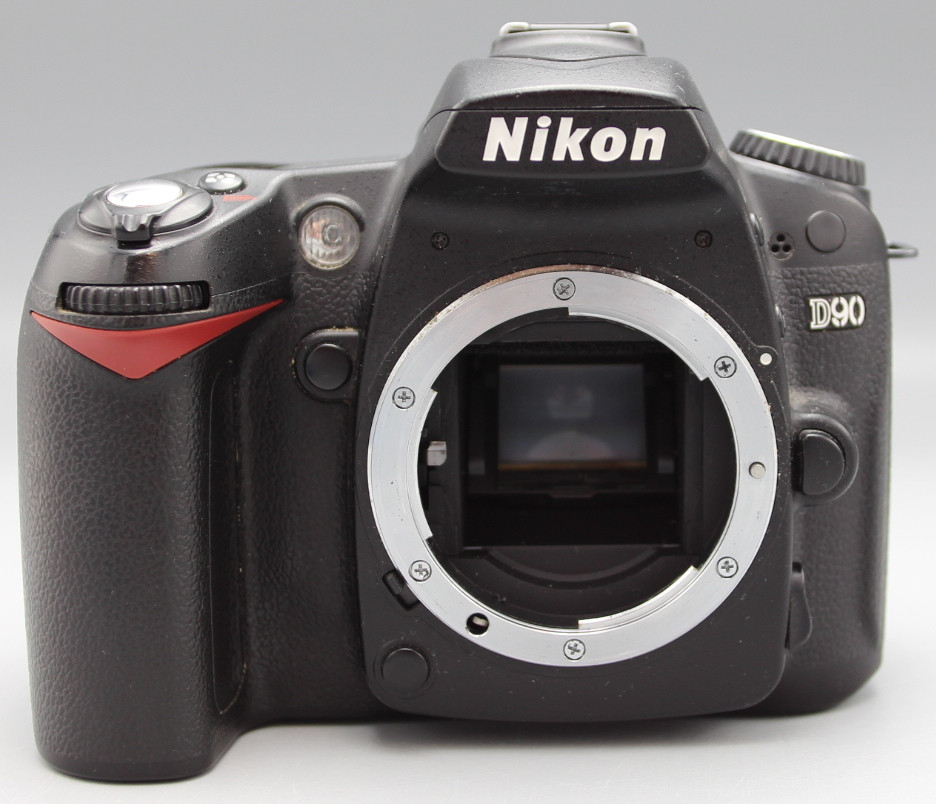 Nikon D90 (41.000 кадров)