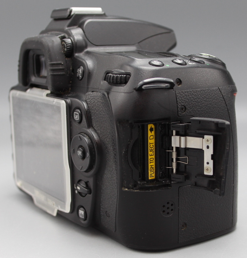 Nikon D90 (41.000 кадров)