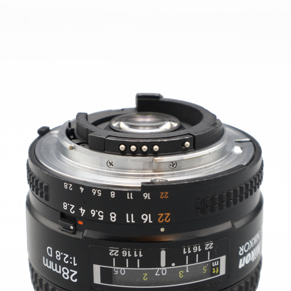 Nikon 28mm f/2.8 D Nikkor (сост. 4)