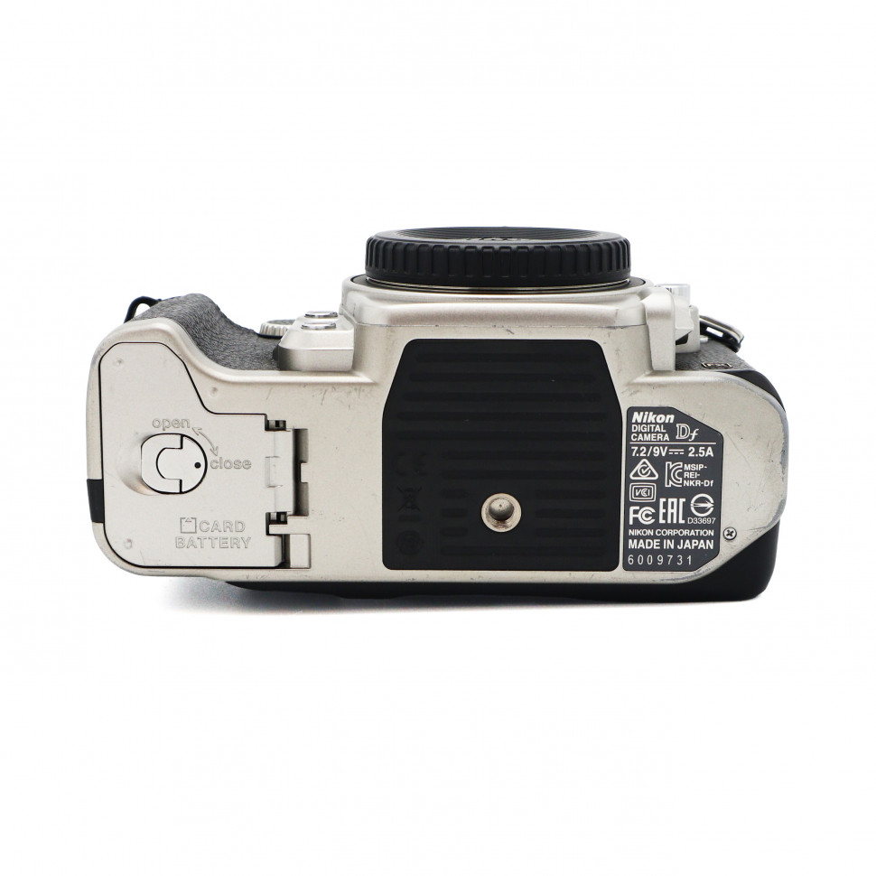 Nikon Df body (30.400 кадров)