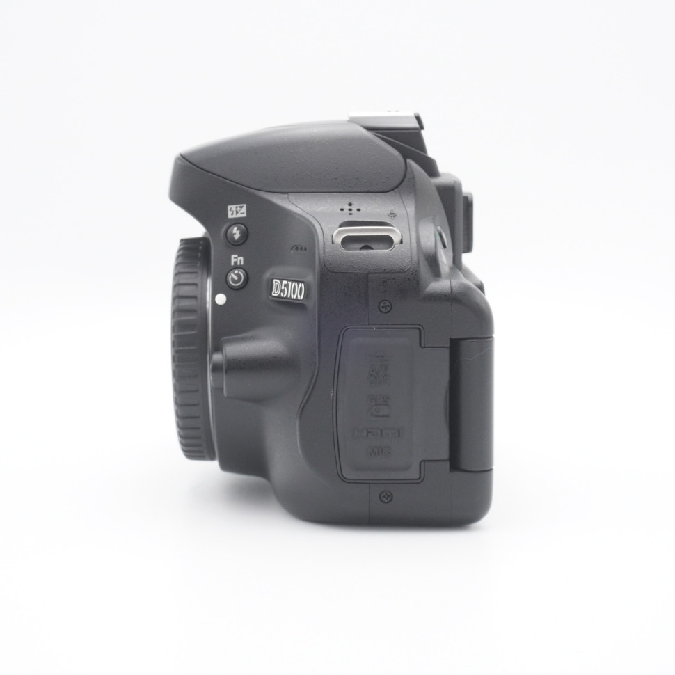 Nikon D5100 (17.000 кадров)