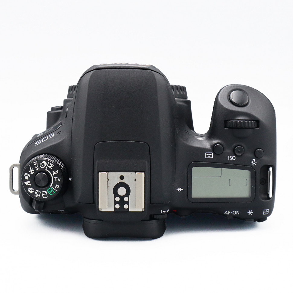 Canon EOS 77D (43.000 кадров)