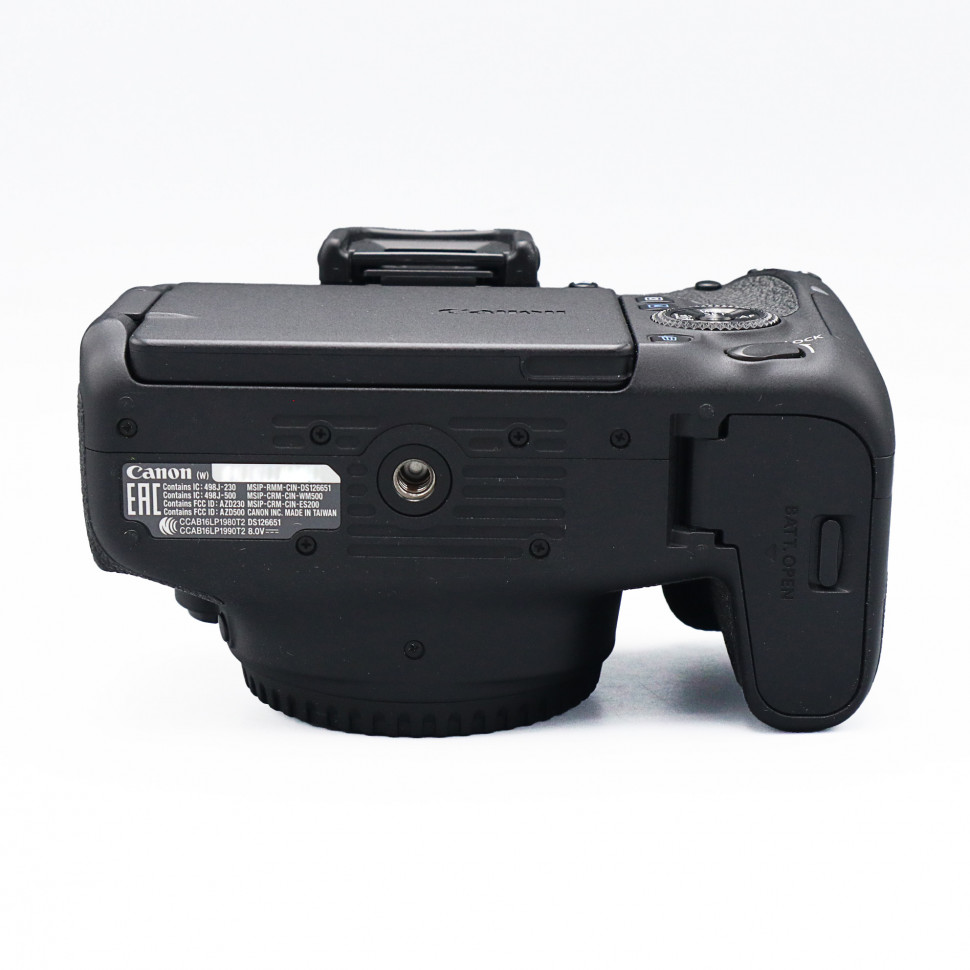 Canon EOS 77D (43.000 кадров)