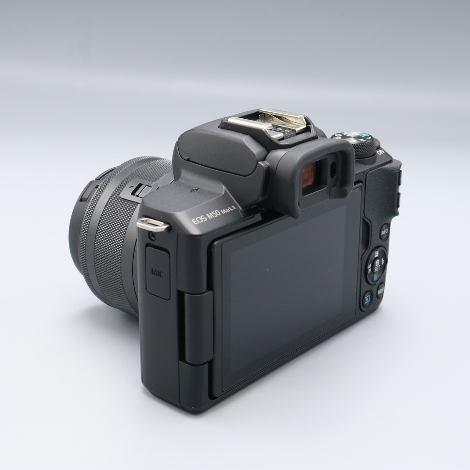 Canon EOS M50 Mark II Kit 15-45mm (2000 кадров)