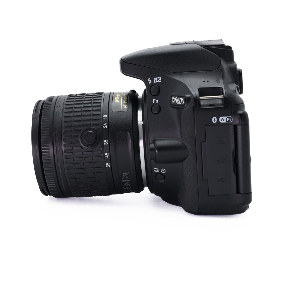 Nikon D5600 Kit AF-P 18-55mm G DX VR (69.000 кадров)