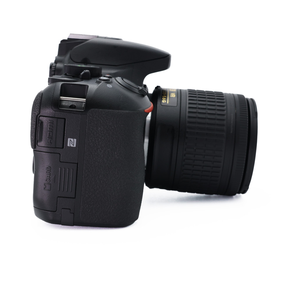 Nikon D5600 Kit AF-P 18-55mm G DX VR (69.000 кадров)