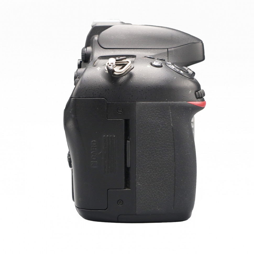 Nikon D600 body (140200 кадров)