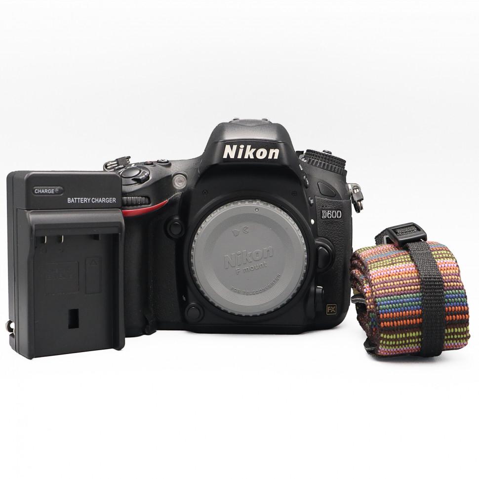 Nikon D600 body (140200 кадров)