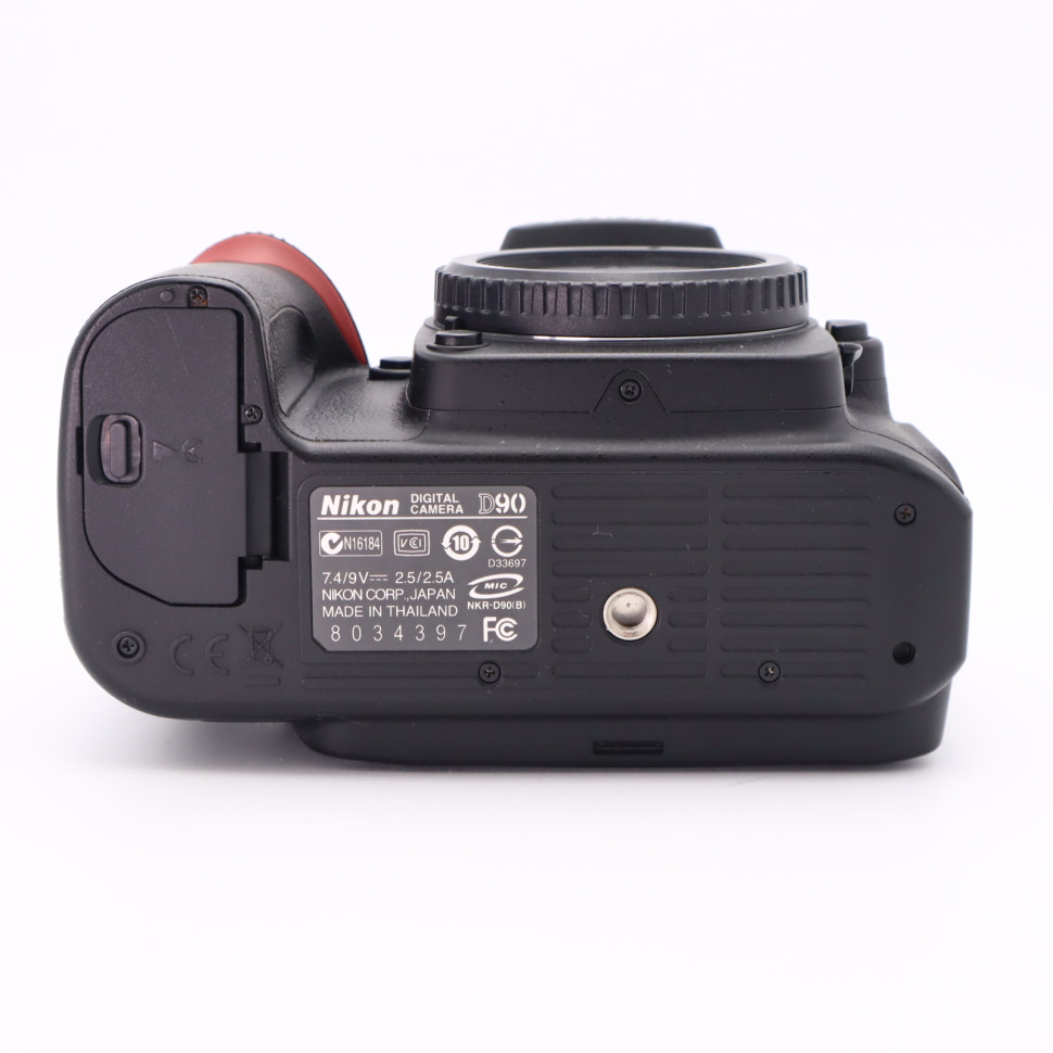 Nikon D90 (4.000 кадров)