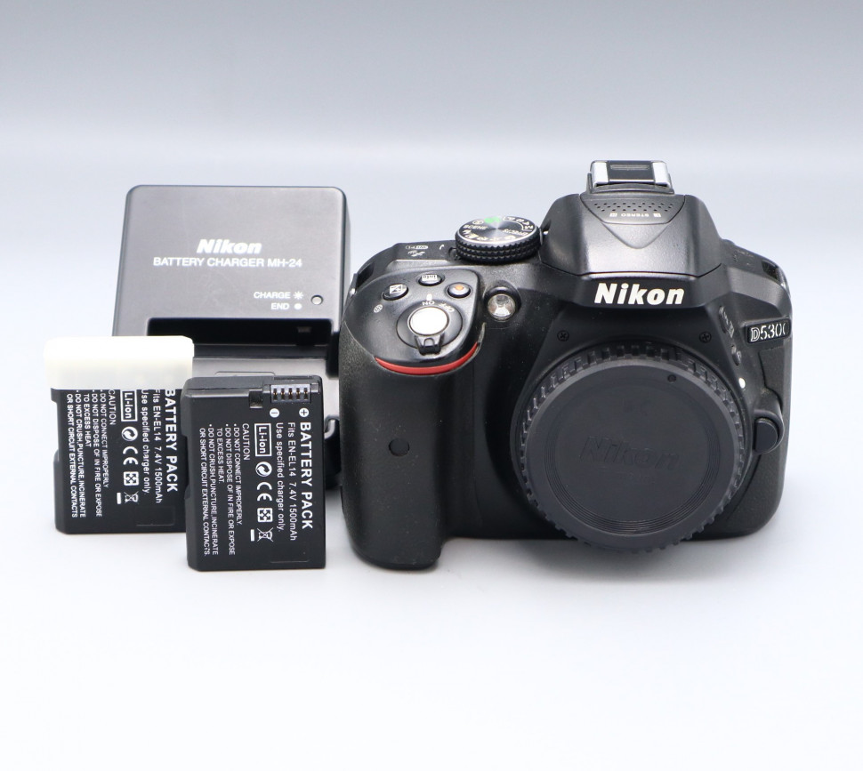 Nikon D5300 body (111400 кадров)