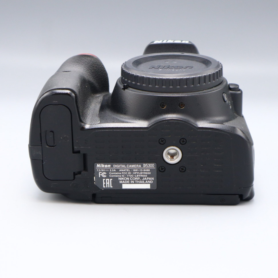 Nikon D5300 body (111400 кадров)
