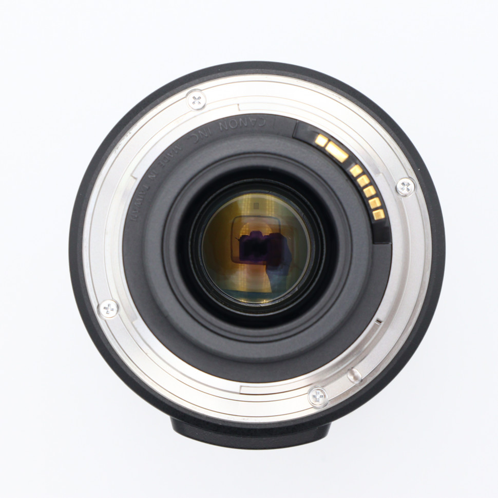 Canon EF-S 18-135mm f/3.5-5.6 IS  (состояние 4)