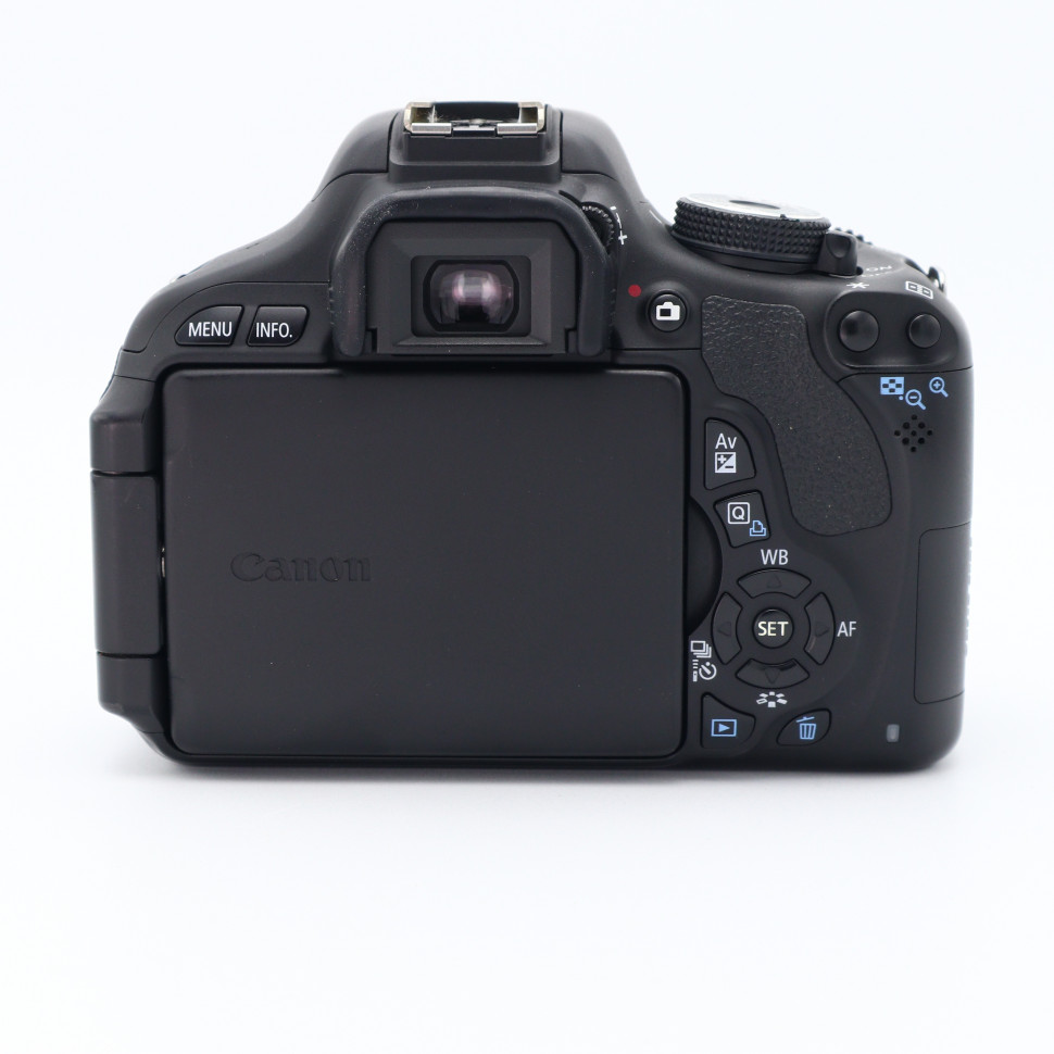 Canon EOS 600D (17.900 кадров)