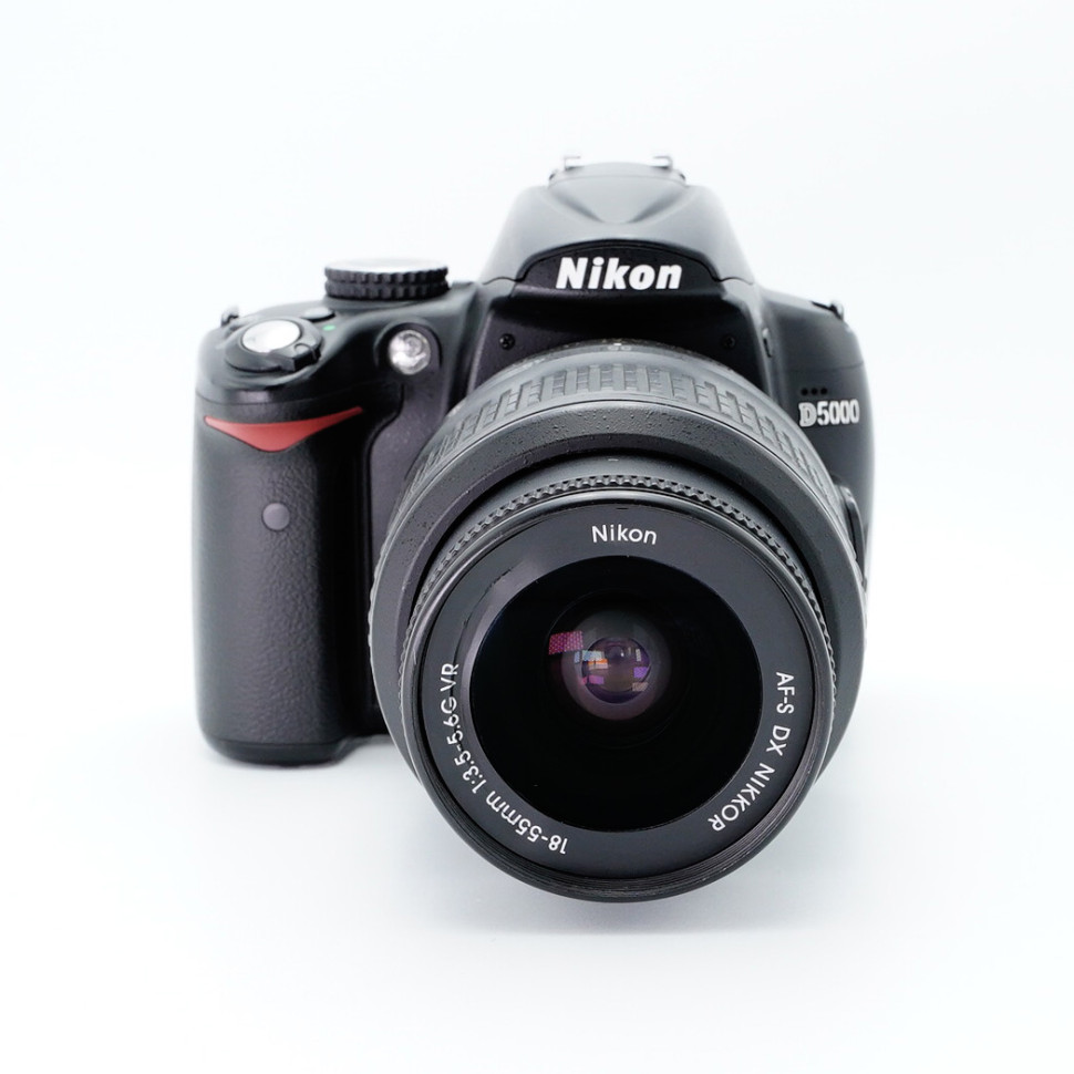 Nikon D5000 Kit AF-S 18-55mm VR (10.000 кадров)