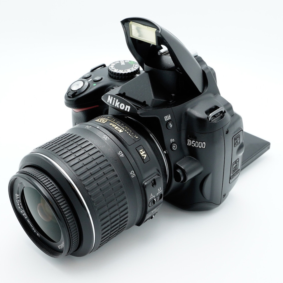 Nikon D5000 Kit AF-S 18-55mm VR (10.000 кадров)