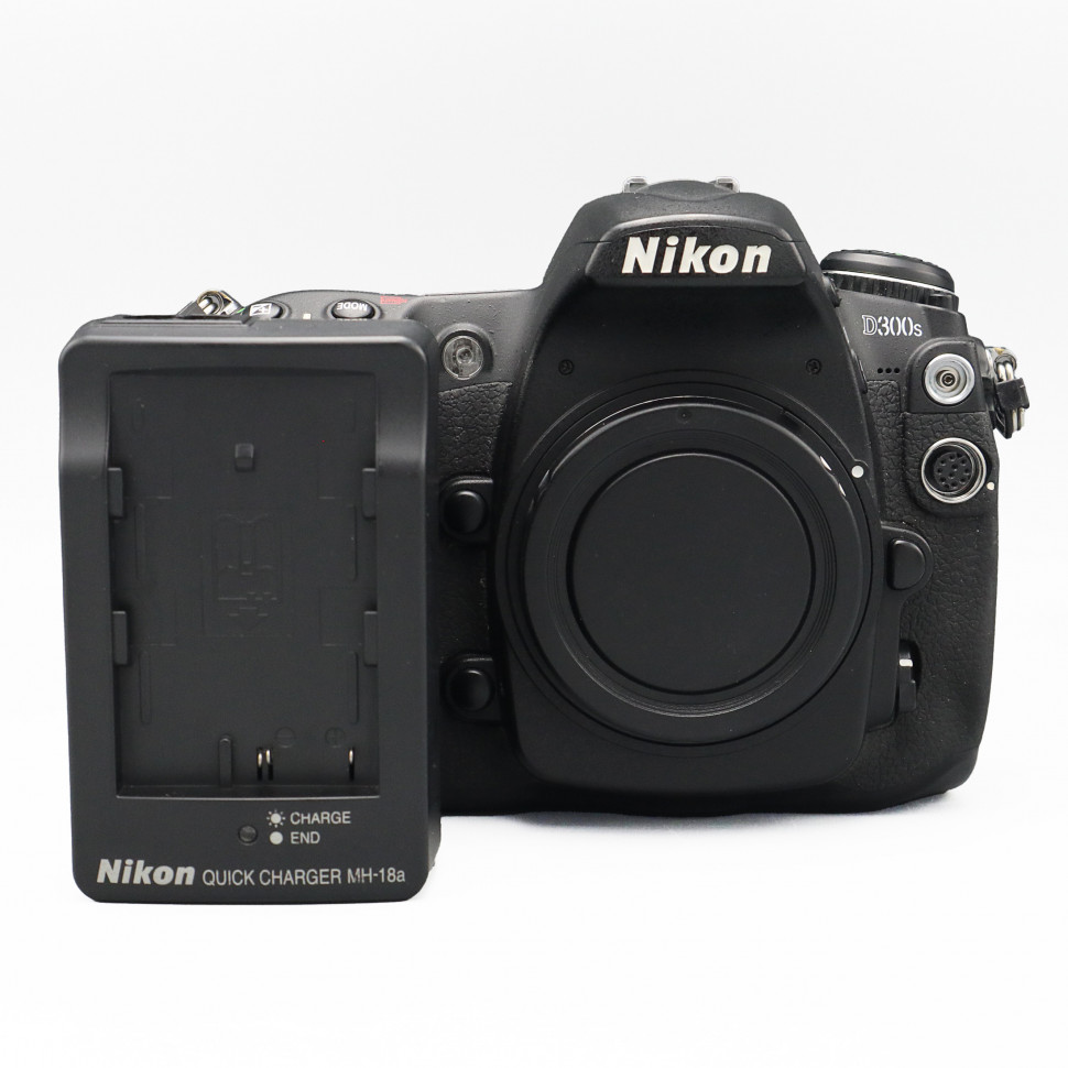 Nikon D300S (111 тыс. кадров)
