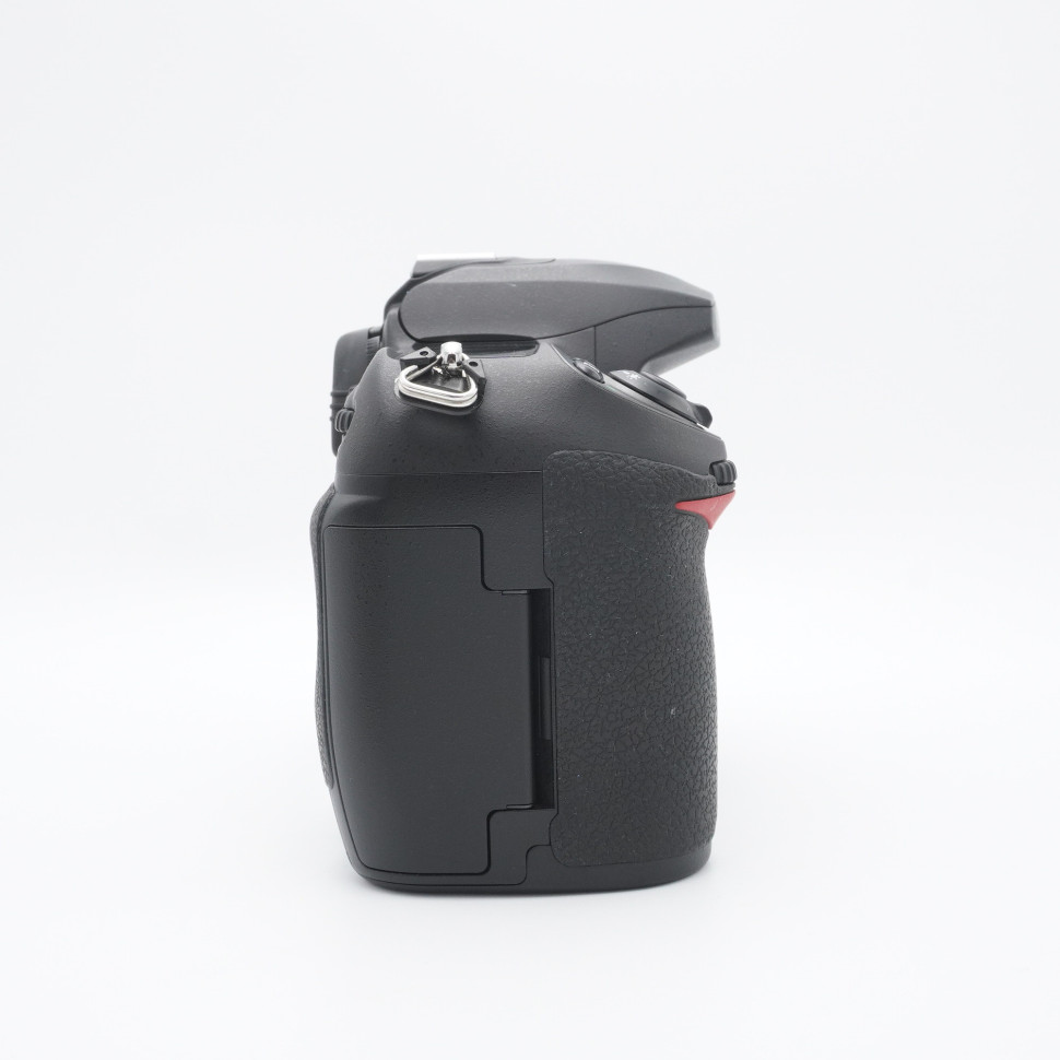 Nikon D200 body (19050 кадров)