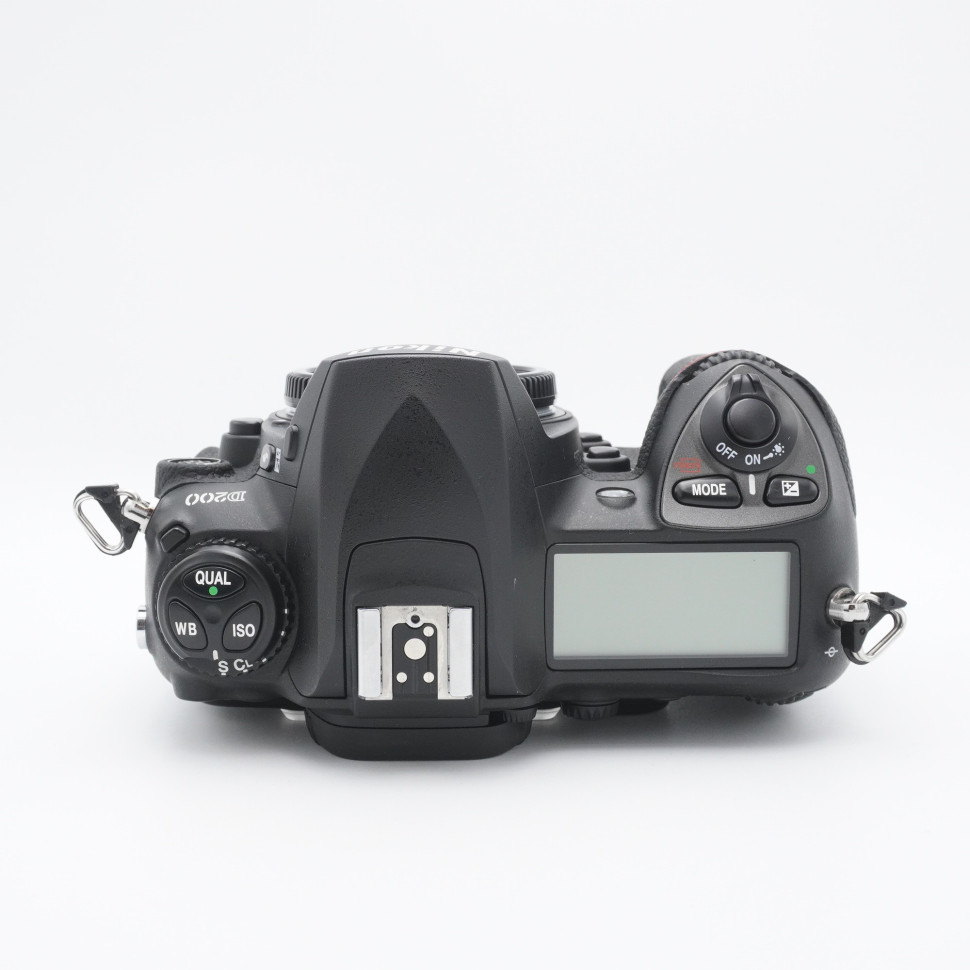 Nikon D200 body (19050 кадров)