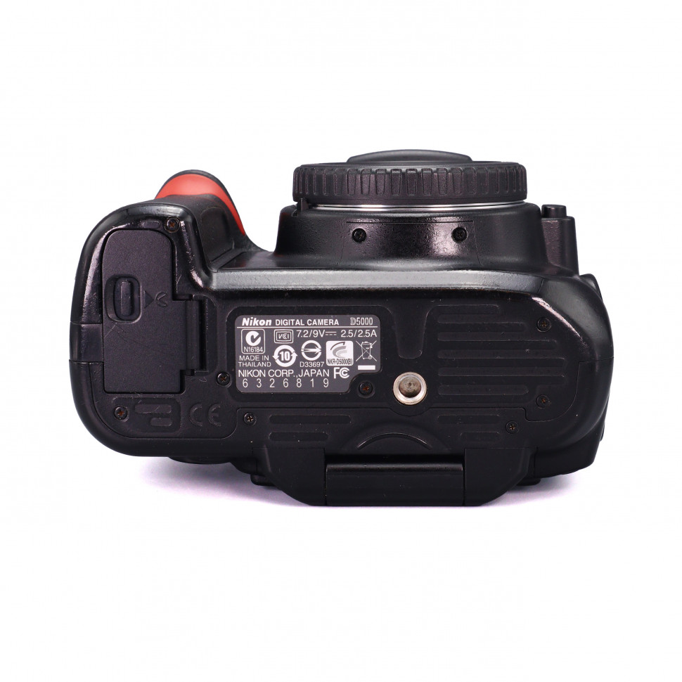 Nikon D5000 (54.000 кадров)