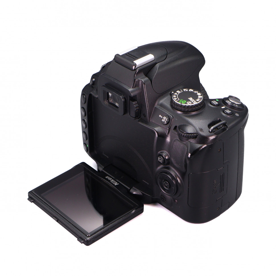 Nikon D5000 (54.000 кадров)