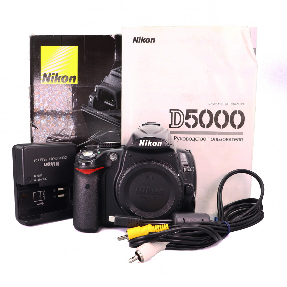 Nikon D5000 (54.000 кадров)