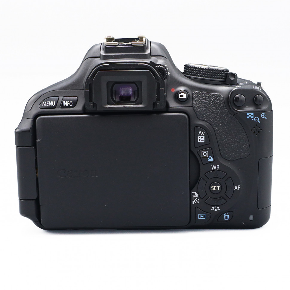 Canon EOS 600D (17.000 кадров)
