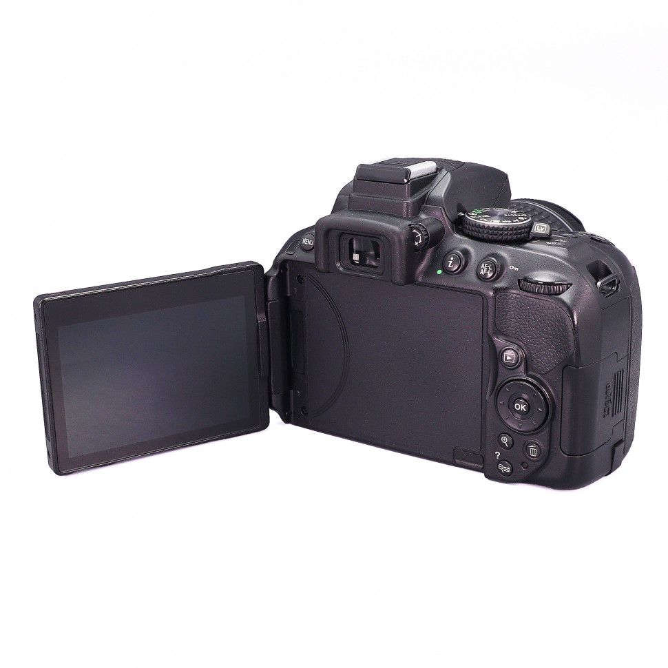Nikon D5300 Kit AF-P 18-55mm f/3.5-5.6 G VR (2.000 кадров)