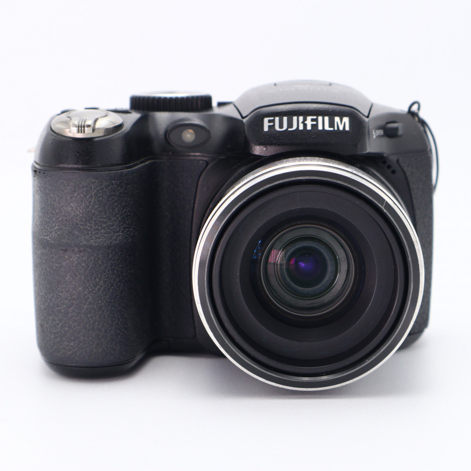 FinePix S1600  (состояние 5-)