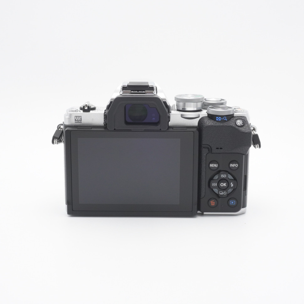 Olympus OM-D E-M10 Mark IV Kit 14-42mm (like new)
