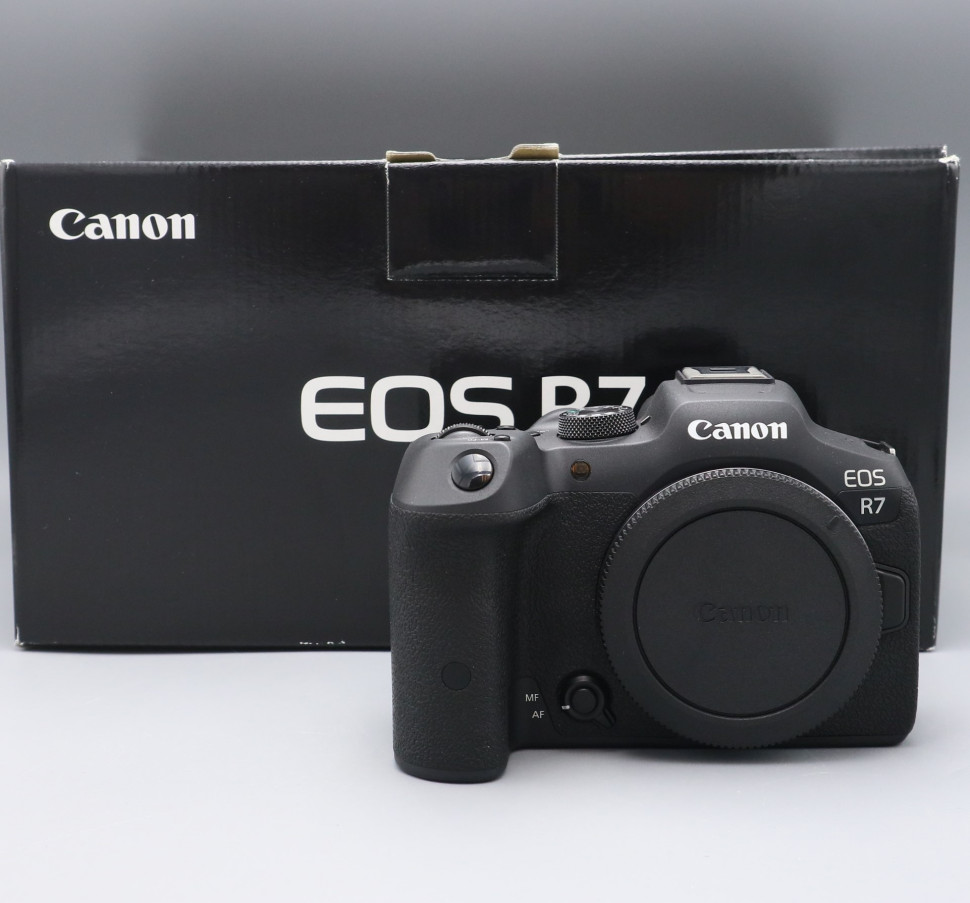 Canon EOS R7 Body (23000 кадров)