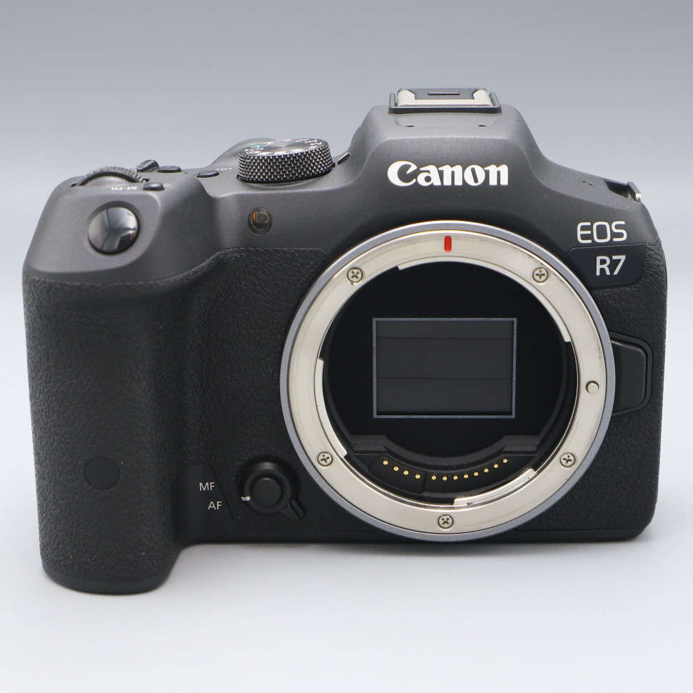 Canon EOS R7 Body (23000 кадров)