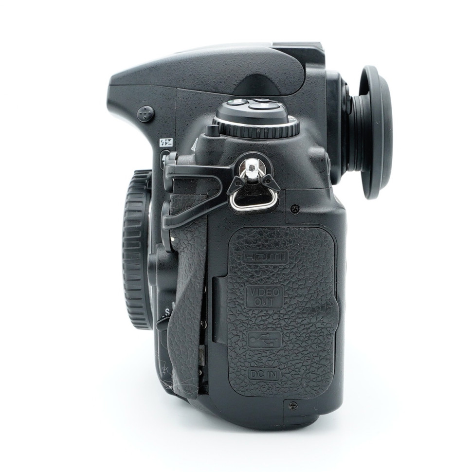 Nikon D700 (47200 кадров)