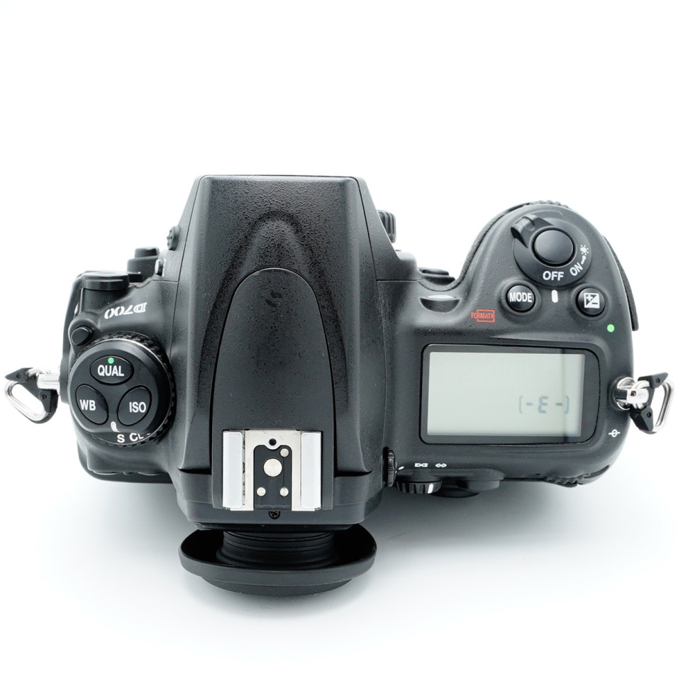 Nikon D700 (47200 кадров)