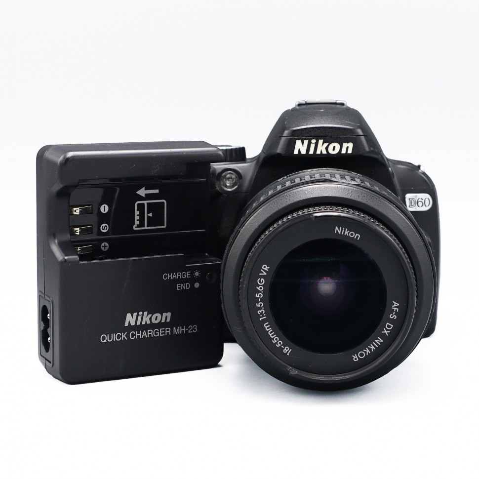 Nikon D60 Kit AF-S DX 18-55mm f/3.5-4.5 G VR (25.000 кадров)