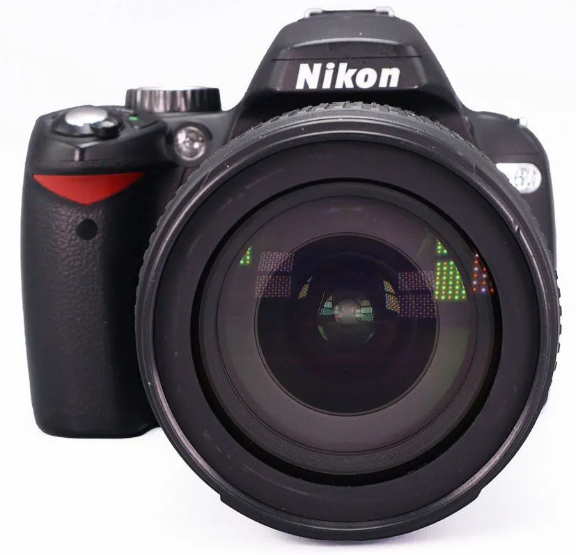 Nikon D60 Kit AF-S DX 18-105mm f/3.5-5.6 G ED VR (13.000 кадров)