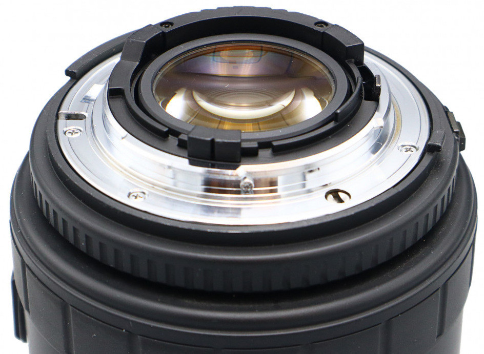 Sigma 90mm f/2.8 Macro Nikon F (состояние 4)
