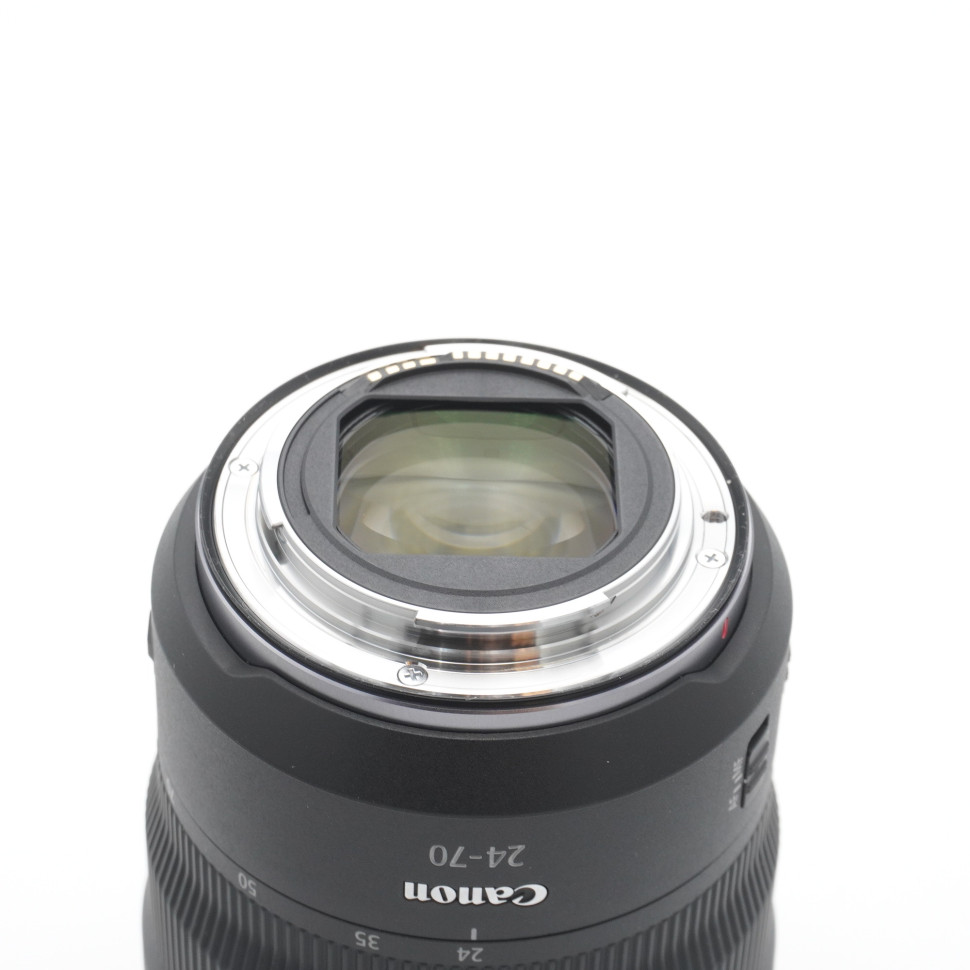 Canon RF 24-70mm f/2.8 L IS USM  (Like new)