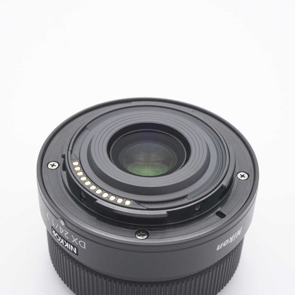 Nikon Nikkor Z DX 24mm F/1.7 (Like new)
