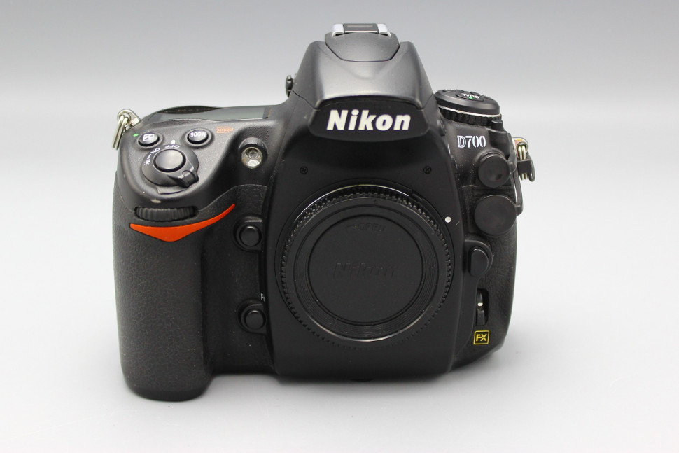 Nikon D700  (111 тыс. кадров)