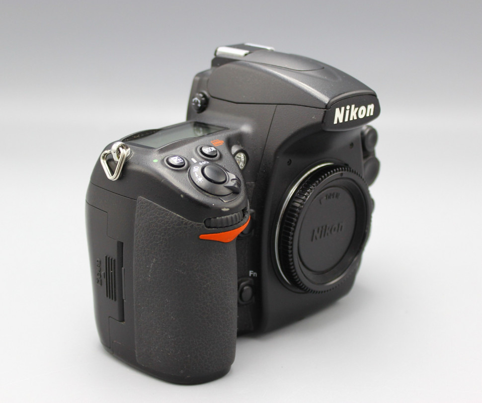 Nikon D700  (111 тыс. кадров)