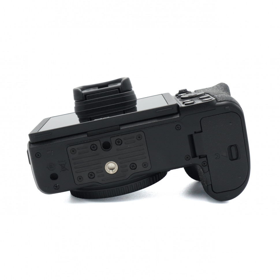 Nikon Z5 (2.000 кадров)