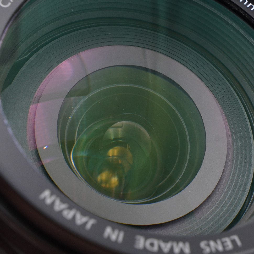 Canon EF-S 17-55mm F/2.8 IS USM  (состояние 4)