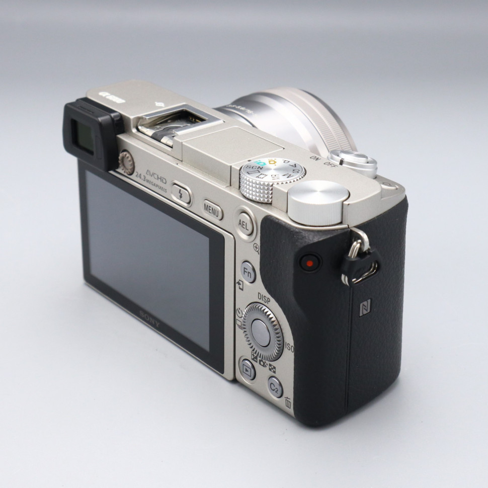 Sony A6000 Kit 16-50mm  f/3.5-5.6 PZ OSS (6.600 кадров)