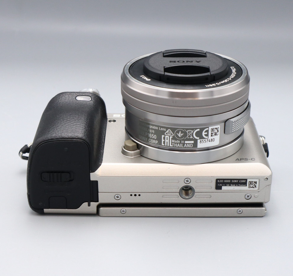 Sony A6000 Kit 16-50mm  f/3.5-5.6 PZ OSS (6.600 кадров)