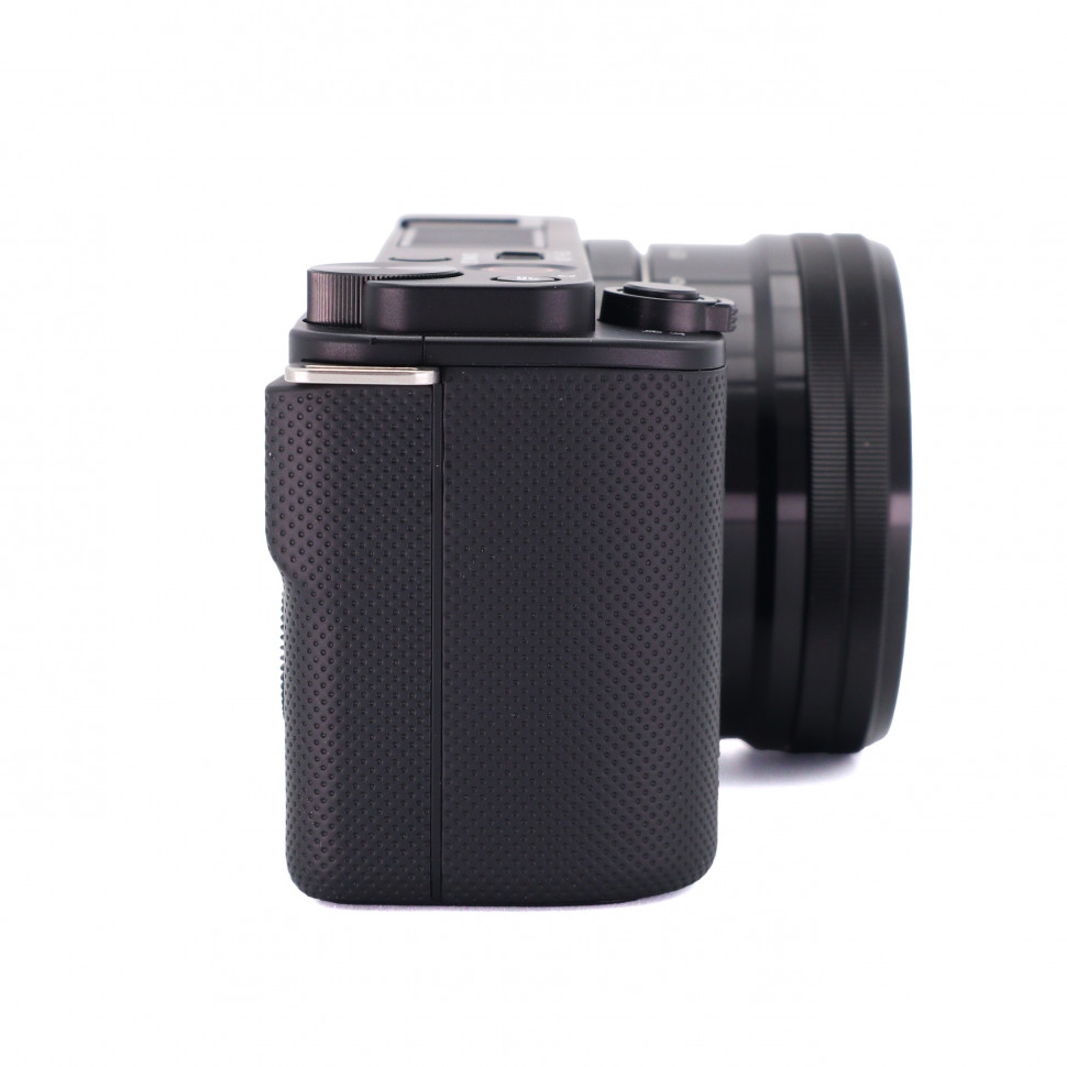 Sony ZV-E10 Kit 16-50mm (600 кадров)