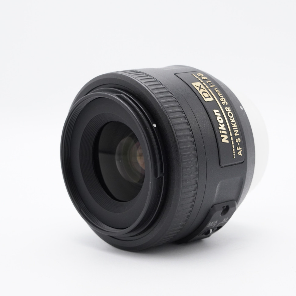 Nikon 35mm f/1.8G AF-S DX Nikkor  (сост. 5)
