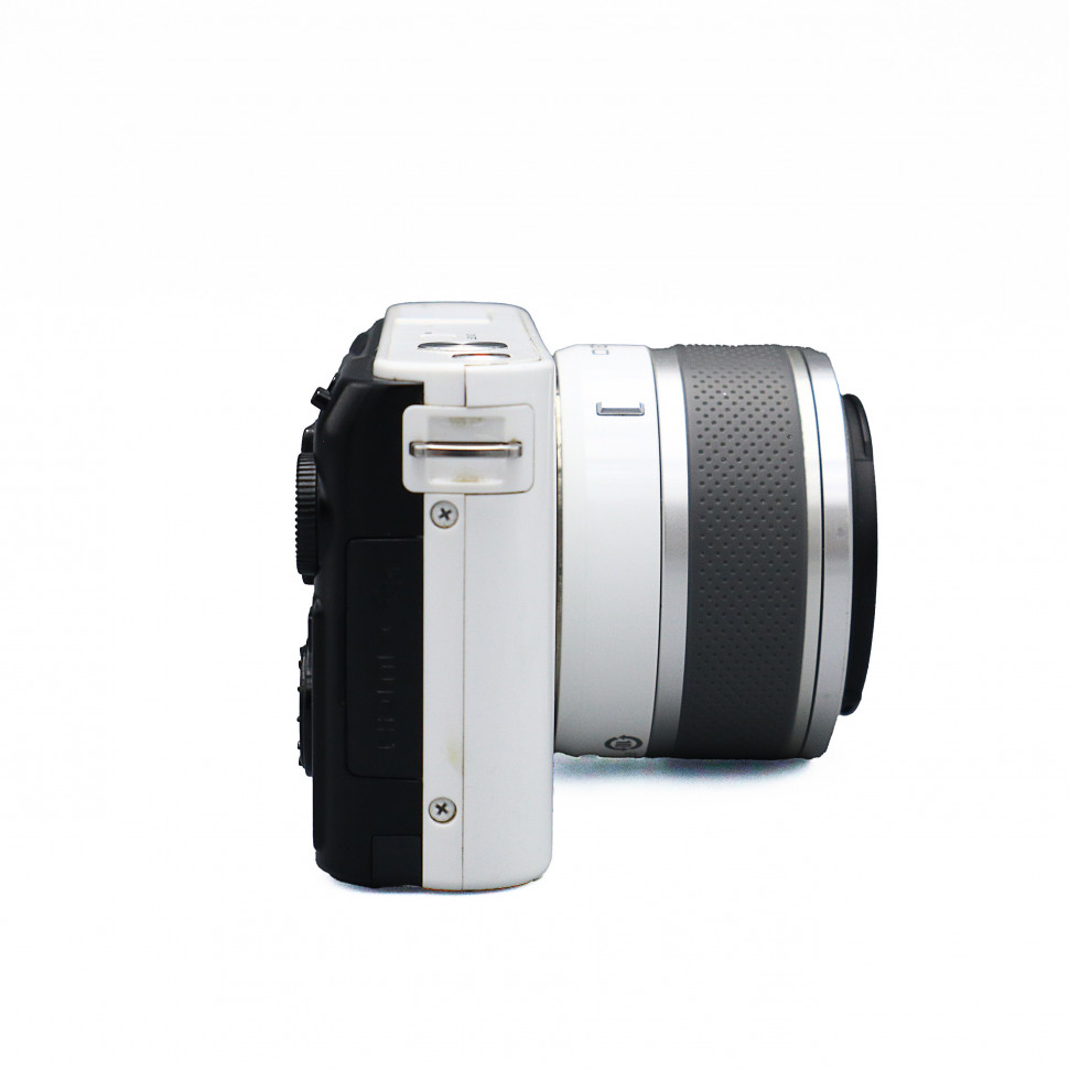 Nikon J1 Kit Nikkor 10-30mm VR (состояние 4)