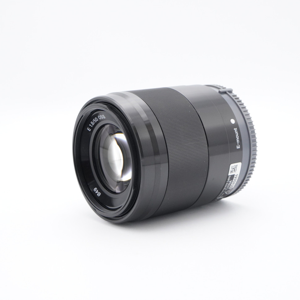 Sony E 50mm f/1.8 OSS (сост. 5-)
