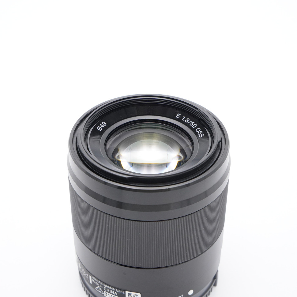 Sony E 50mm f/1.8 OSS (сост. 5-)