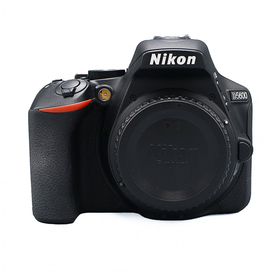 Nikon D5600 (9.000 кадров)
